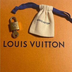 Vintage 203 LV Lock & Key